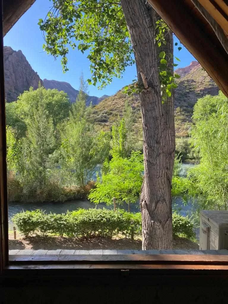 Vista al río Atuel desde el alojamiento