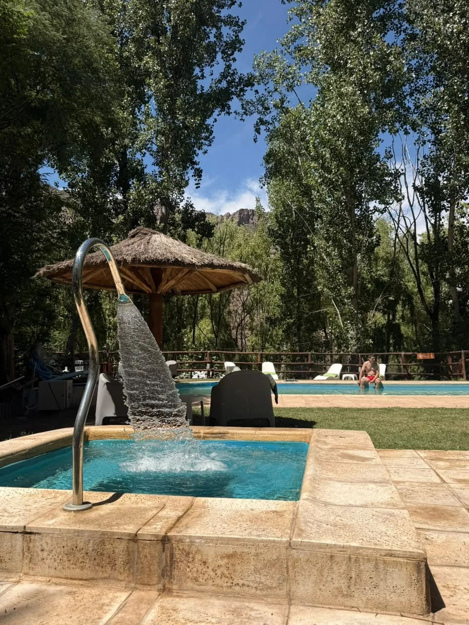 Piscina y espacio de agua en Rocas Amarillas